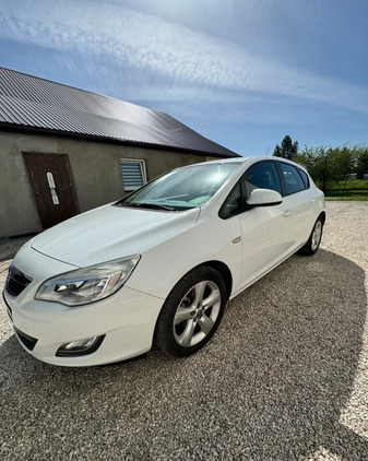 Opel Astra cena 23500 przebieg: 161399, rok produkcji 2009 z Tłuszcz małe 232